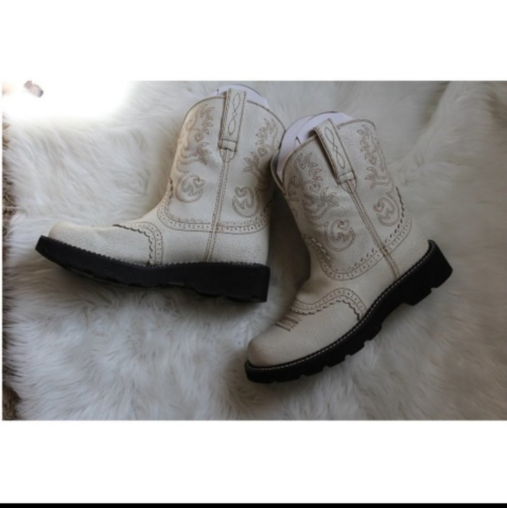 Ariat baby fat boots
